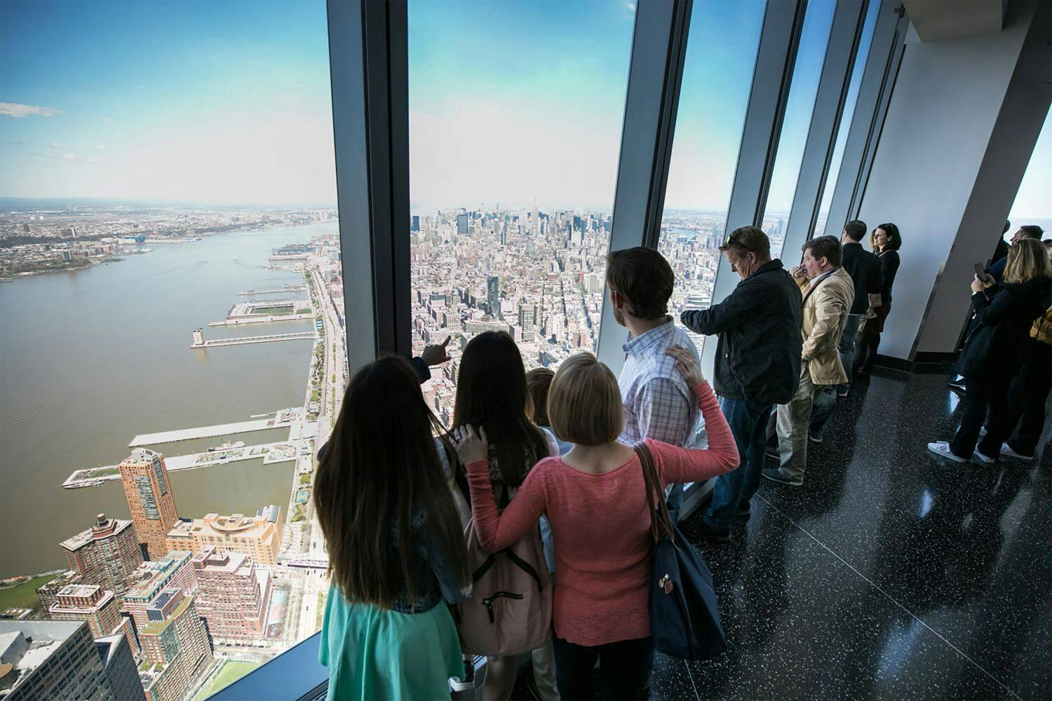 New York: 3-Hour Manhattan Guided Walking Tour + One World Observatory Entry - Photo 1 of 11